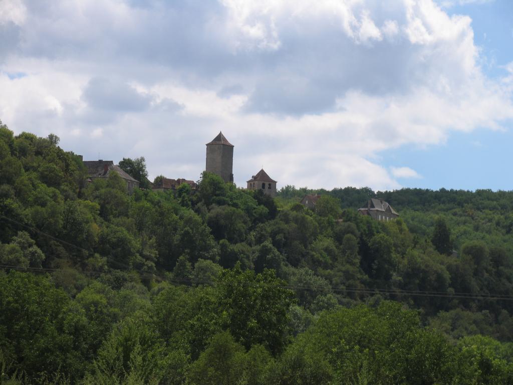 village : bourg castral