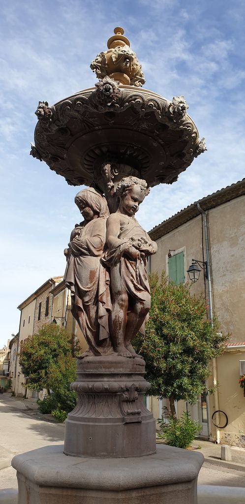 fontaine monumentale, dite griffe de Saint-Geniès