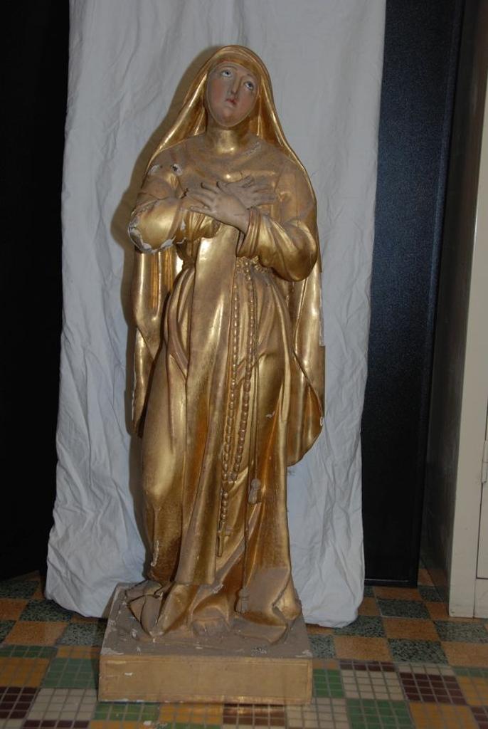 statue: sainte Thérèse d'Avila