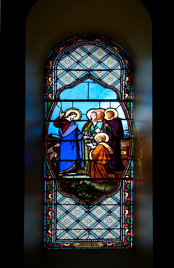 ensemble de 5 verrières à personnages et figurées (baies 0 à 2, 4 et 6) : Apparition du Christ du Sacré-Coeur à saint Amadour, Baptême du Christ, Remise des clés à saint Pierre, Miracle de sainte Germaine de Pibrac, Immaculée Conception dite Notre-Dame de Lourdes