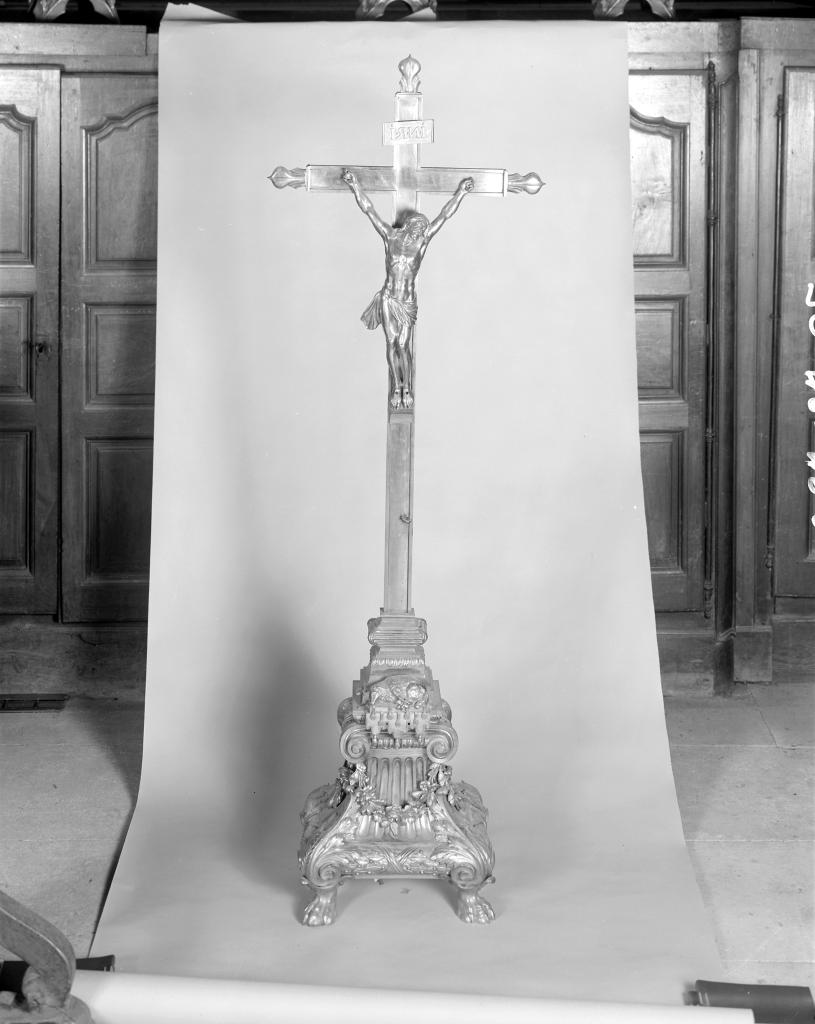croix d'autel