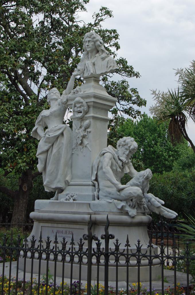 monument (monument commémoratif), de Molière