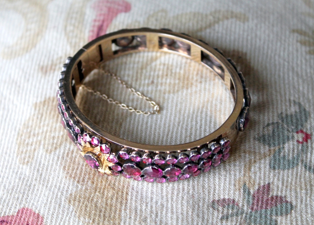 Bracelet rigide ouvrant