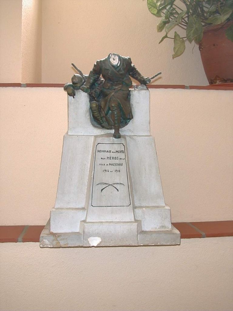 maquette de monument aux morts de la guerre de 1914-1918