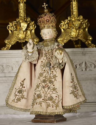 Costume de l'Enfant Jésus de Prague