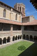 cloître de l'ancienne cathédrale de Saint-Lizier