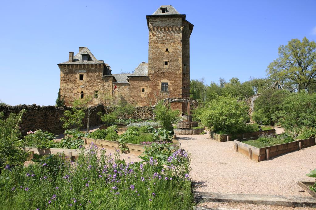 jardin dit Jardin d'Eden Médiéval et parc du château du Colombier