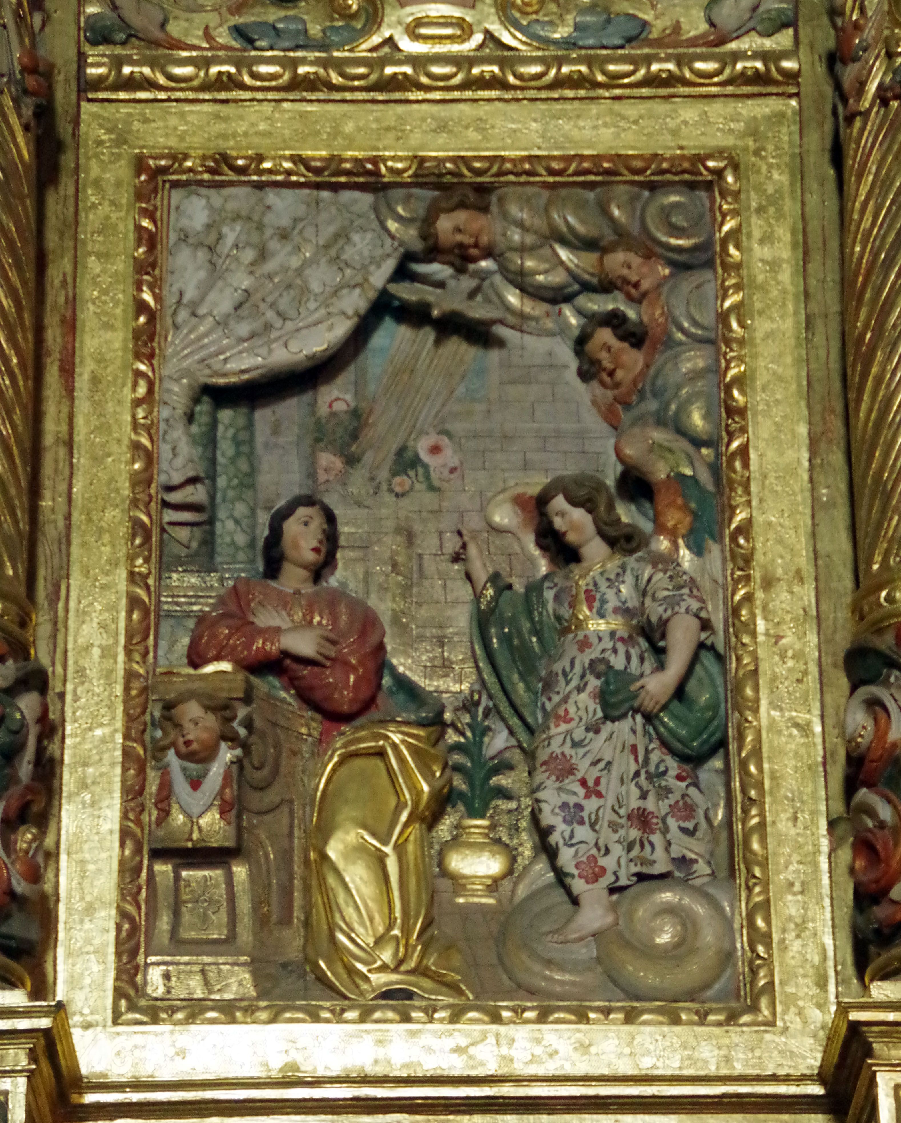 deux demi-reliefs : Nativité de la Vierge, Annonciation
