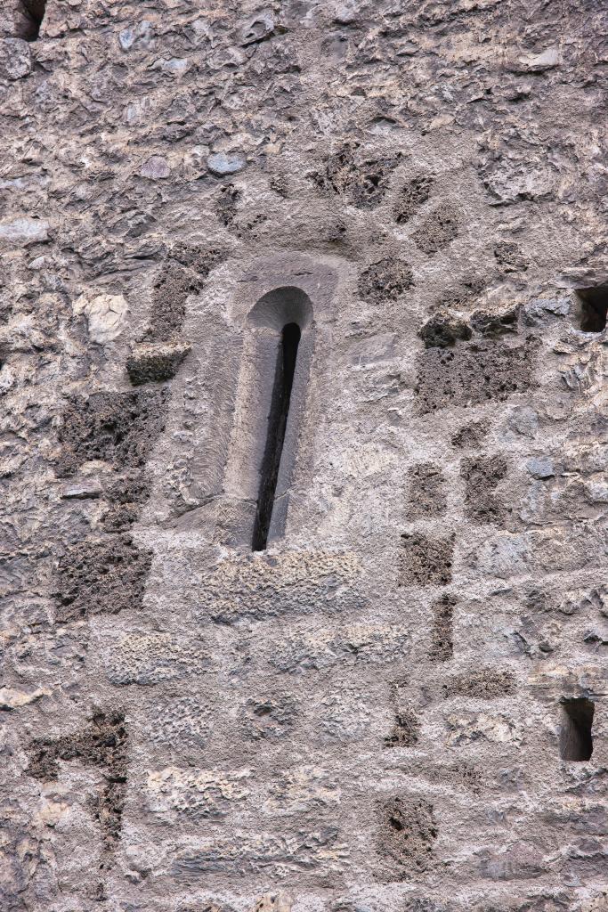 prieuré de bénédictins, église paroissiale Saint-Pierre, Saint-Ebons