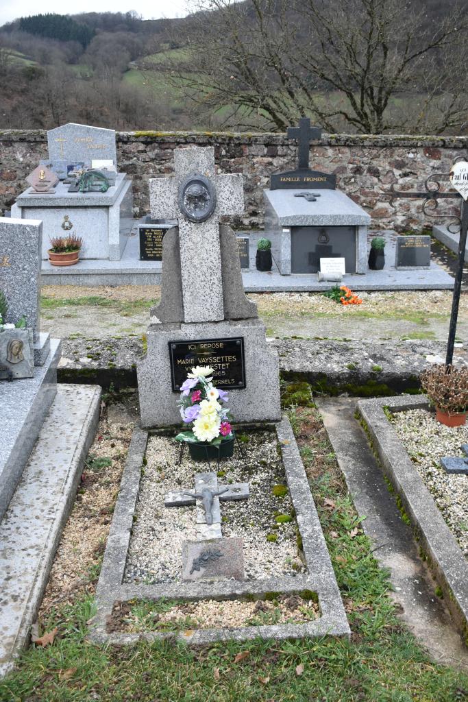 cimetière d'Ampiac