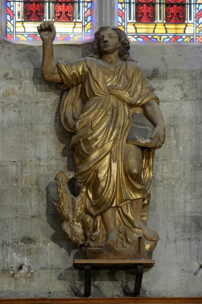 statue de saint Jean l'évangéliste