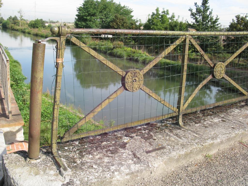 ponts (2) de l'écluse nunuméro 3 de Fenouillet