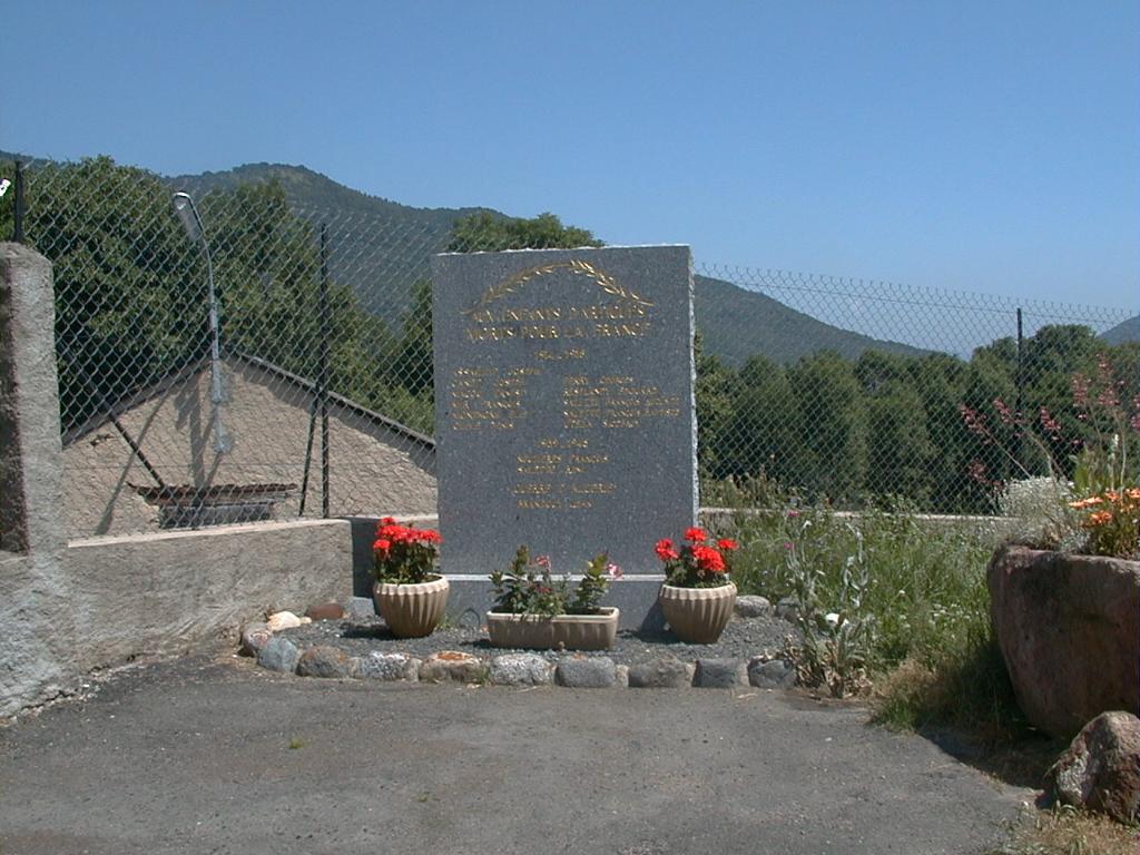 monument aux morts de la guerre de 1914-1918, de la guerre de 1939-1945 et de la guerre d'Algérie (1954-1962)