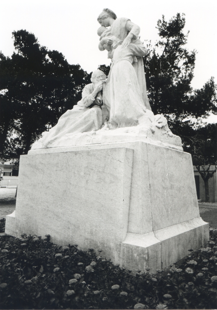 groupe sculpté de la Caritat