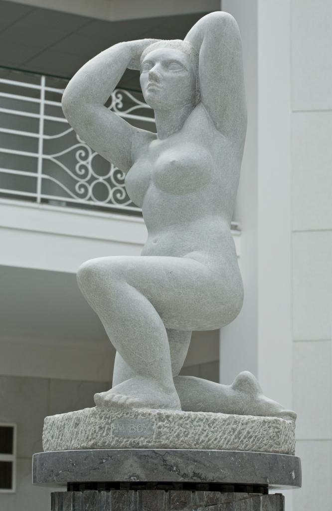 statue : Baigneuse