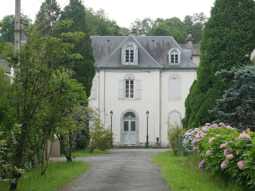 Etablissements thermaux disparus de Bagnères-de-Bigorre
