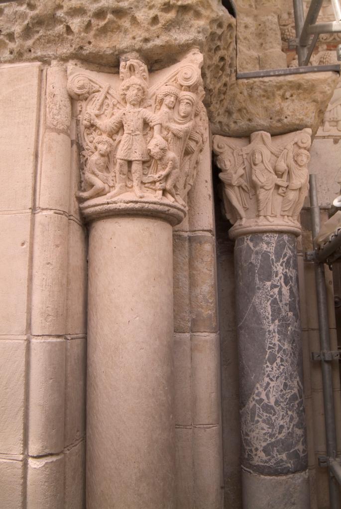 Abbaye de chanoines de saint Augustin, dite basilique Saint-Sernin, actuellement église paroissiale