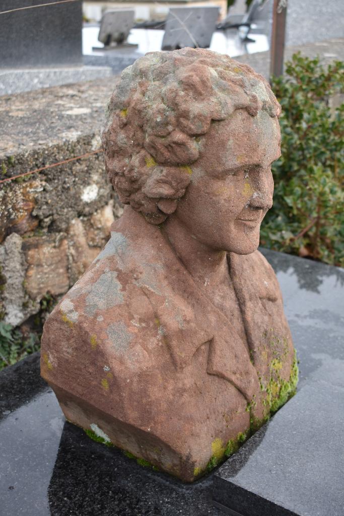 buste d'Amanda Fabié