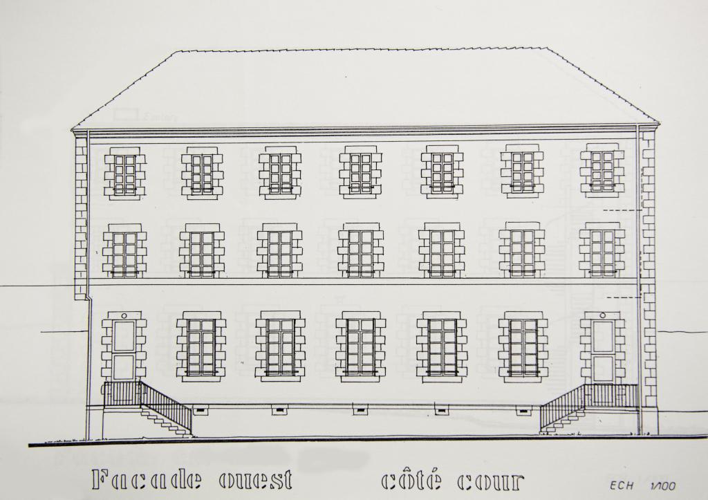 château, puis école des Frères de l'Instruction Chrétienne de Ploërmel, puis école ménagère agricole, aujourd'hui lycée d'enseignement général, technologique et agricole d'Auch Beaulieu-Lavacant