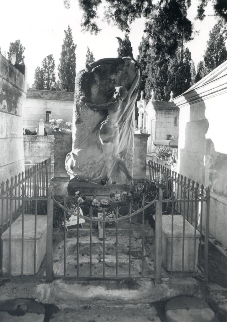 monument funéraire (monument sépulcral) (34), de Marcel