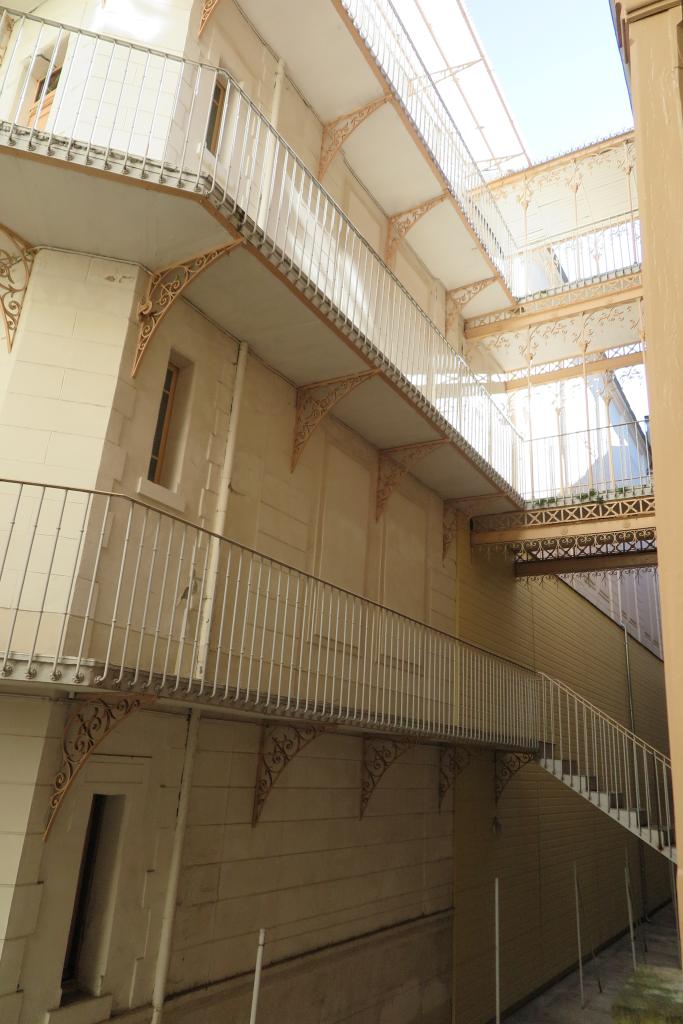 grand hôtel Bonnemaison actuellement résidence palais d'Etigny