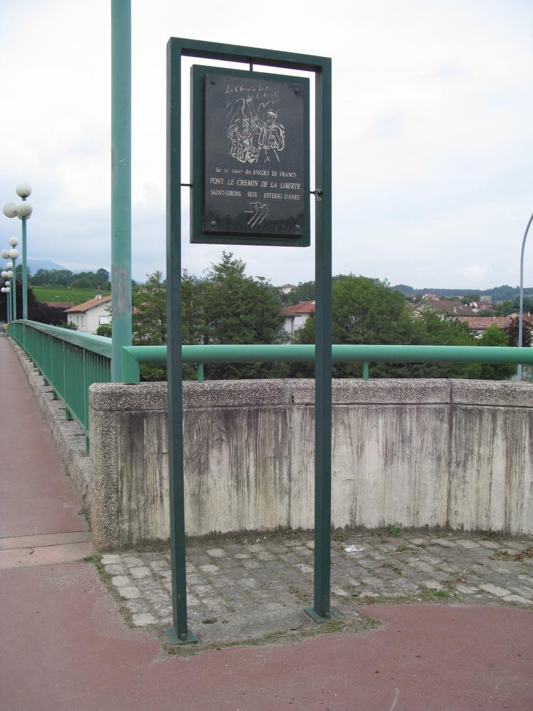 plaques commémoratives (2) de la guerre de 1939-1945