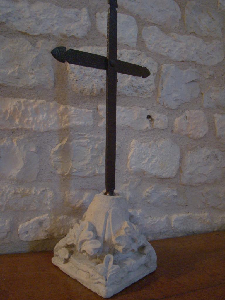 chapiteau et croix