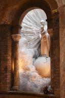 statue : Vierge à l'Enfant