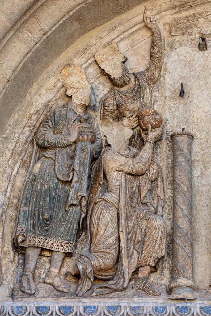 statues et hauts-reliefs du portail de Saint-Gilles