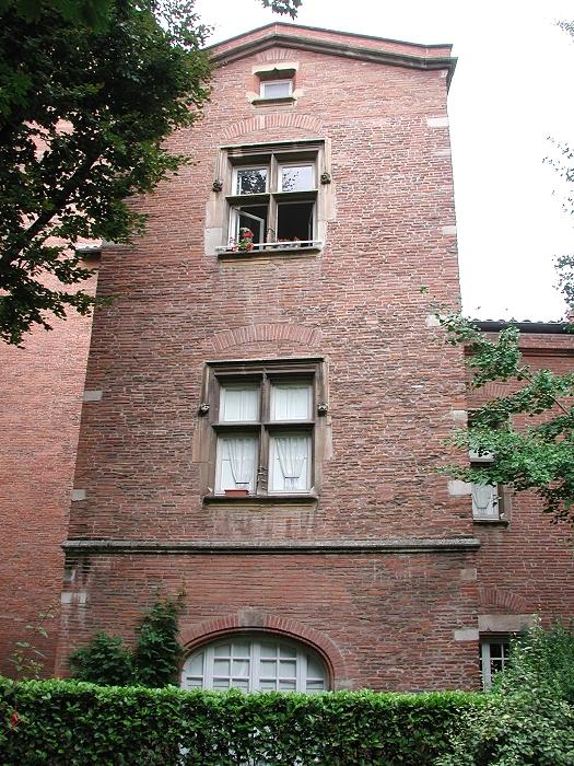 hôtel de Bernuy, puis collège universitaire, actuellement lycée Pierre de Fermat