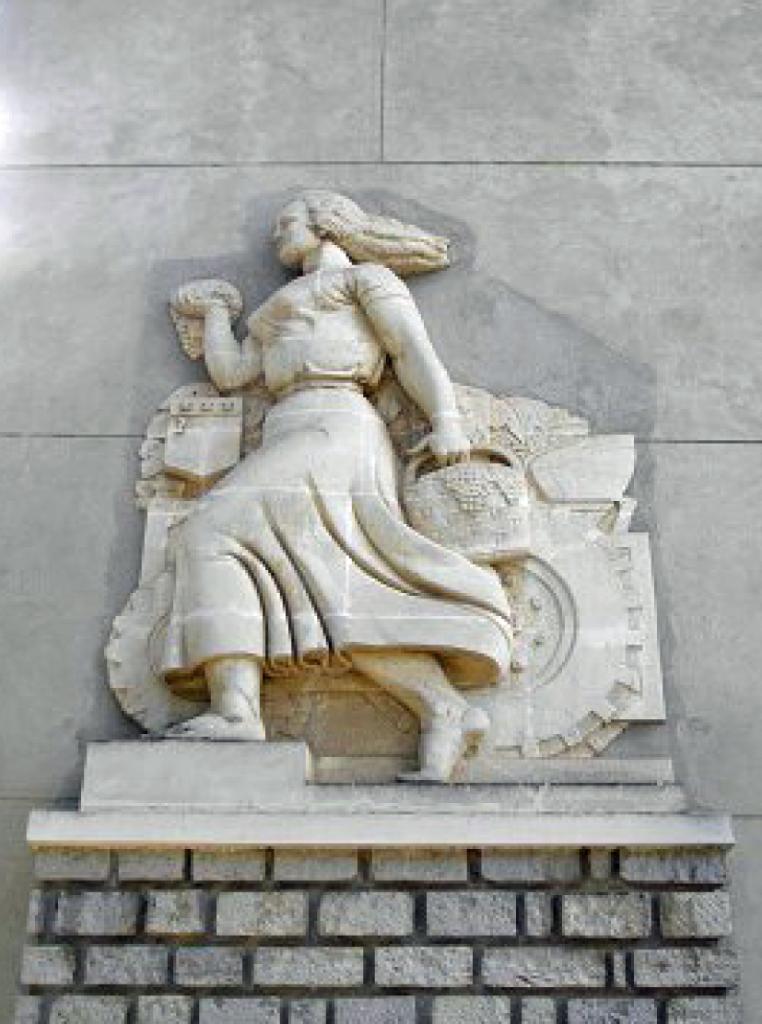 Haut-relief : Allégorie de l'enseignement agricole