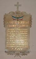 ensemble du monument aux morts de la guerre de 1914-1918, plaque et statue (grandeur nature) avec sa console de sainte Jeanne d'Arc