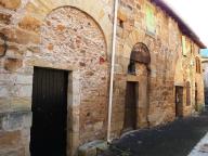 ensemble de quatre maisons mitoyennes