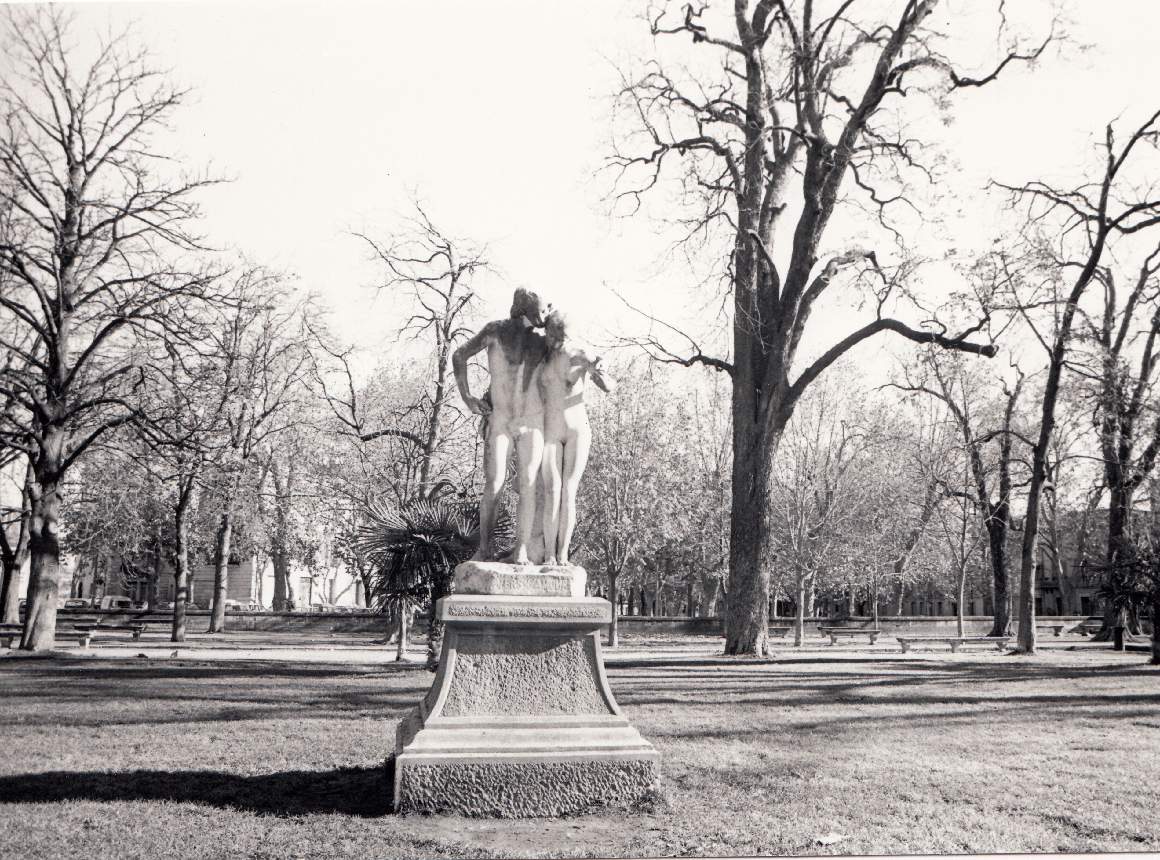 groupe sculpté : Vers l'amour