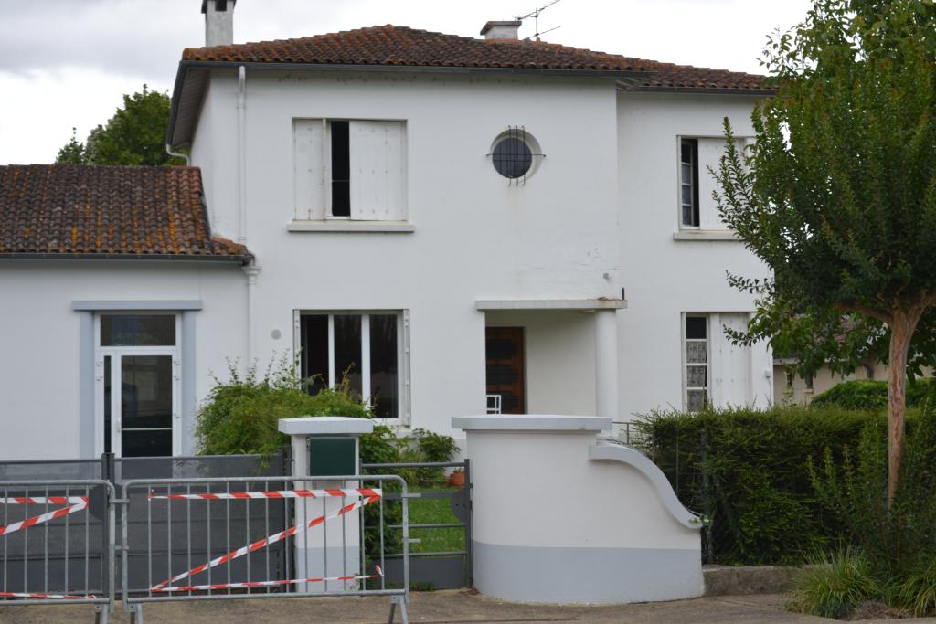 école