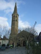 ancien couvent de chanoines réguliers de saint Augustin actuellement école et salle de cinéma