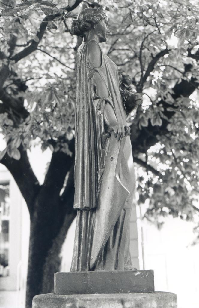 fontaine monumentale