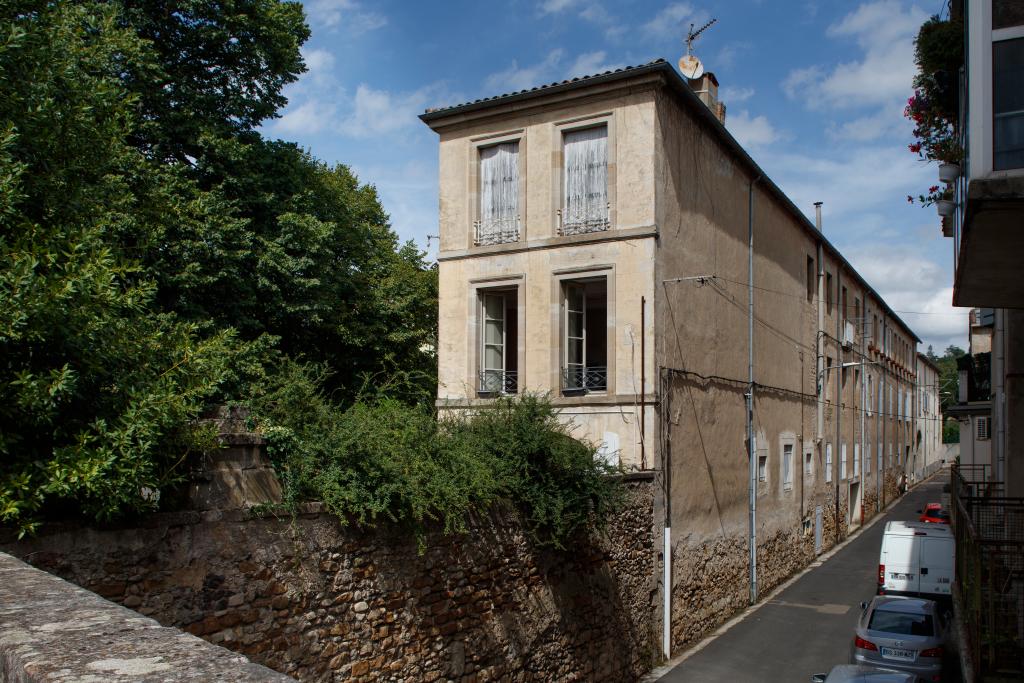 usine textile (tissage et usine d'apprêt des étoffes) Vitalis, actuellement école et logement