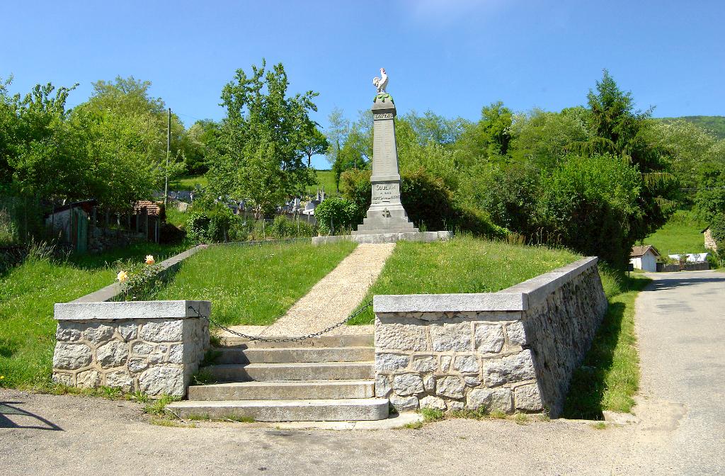 monument aux morts de la guerre de 1914-1918, de la guerre de 1939-1945, de la guerre d'Indochine (1946-1954) et de la guerre d'Algérie (1954-1962)