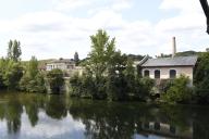 Anciens moulins à farine, à scie, à foulon et à papier, ancienne usine à papier de la société Lacroix, actuellement hangars et théâtre - Mazères-Sud