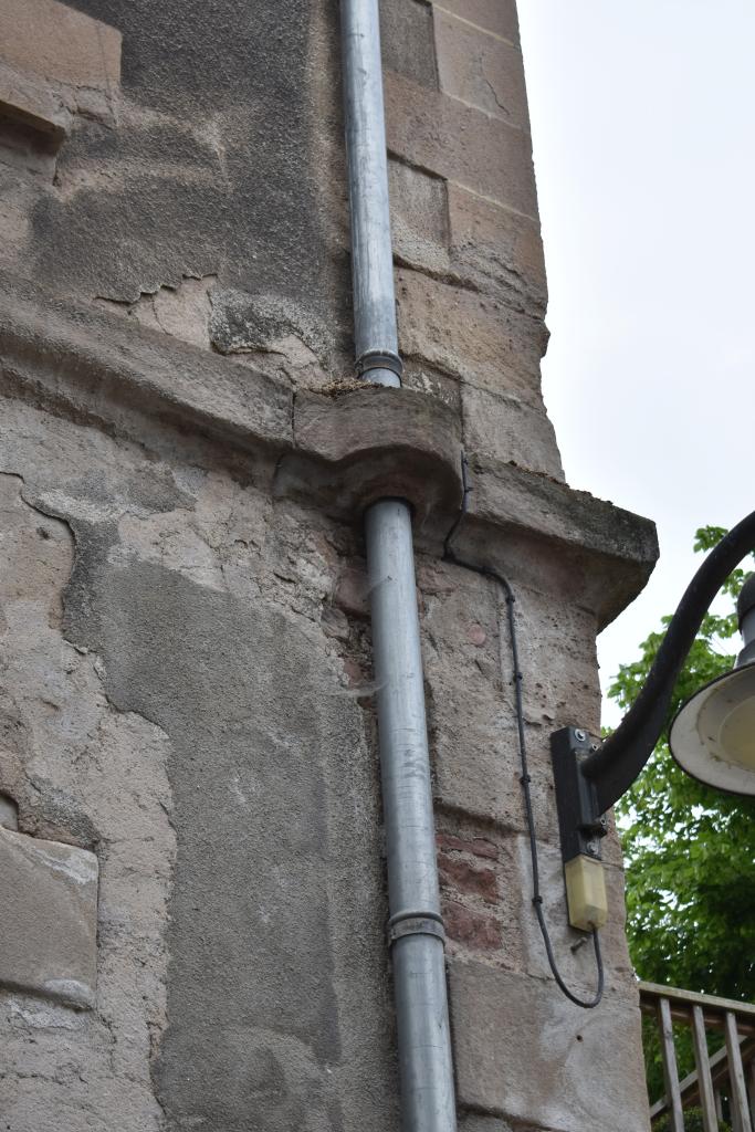 ancien pavillon d'entrée du grand séminaire, aujourd'hui immeuble