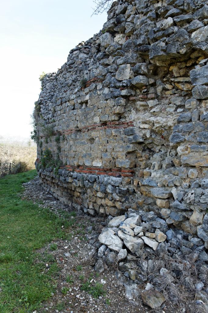 enceinte de la ville haute de Saint-Bertrand-de-Comminges