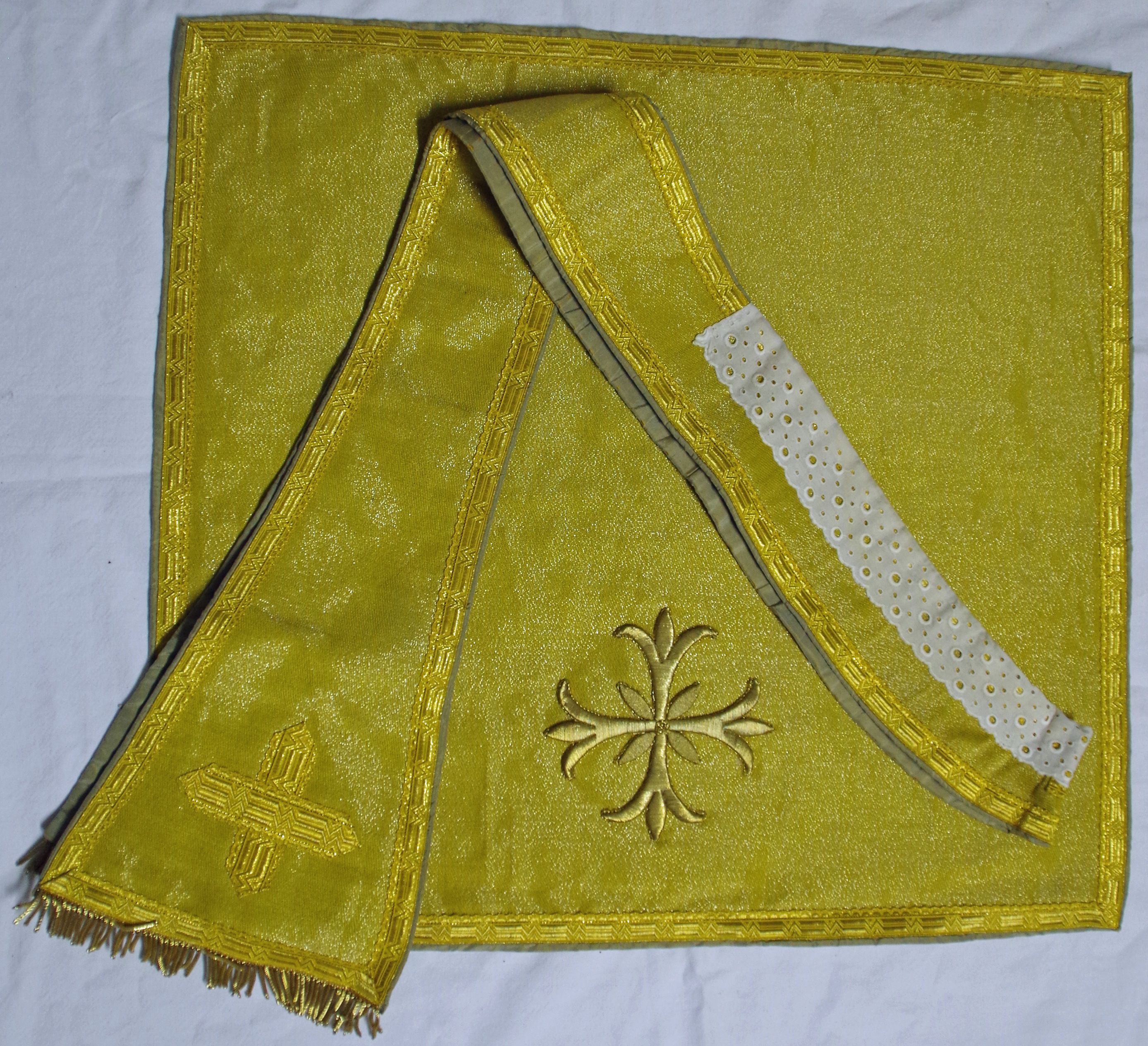 sommaire des textiles de l'église de Saint-Geniès-de-Malgoirès