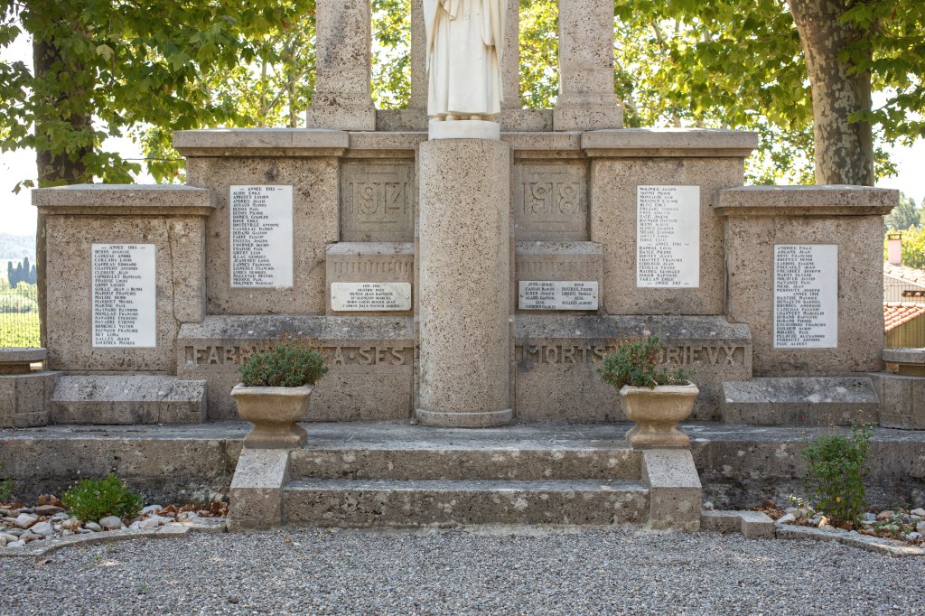 monument aux morts de la guerre de 1914-1918, de la guerre de 1939-1945 et de la guerre de 1954-1962 (Algérie)