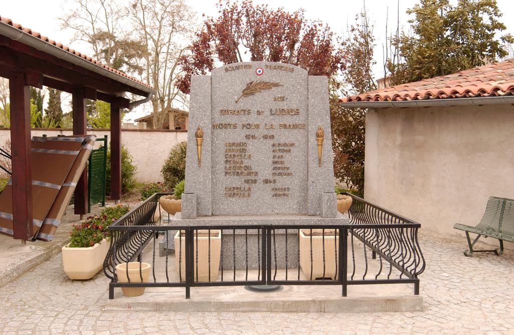 monument aux morts de la guerre de 1914-1918 et de la guerre de 1939-1945