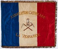 drapeau de l'association catholique de La Vernarède