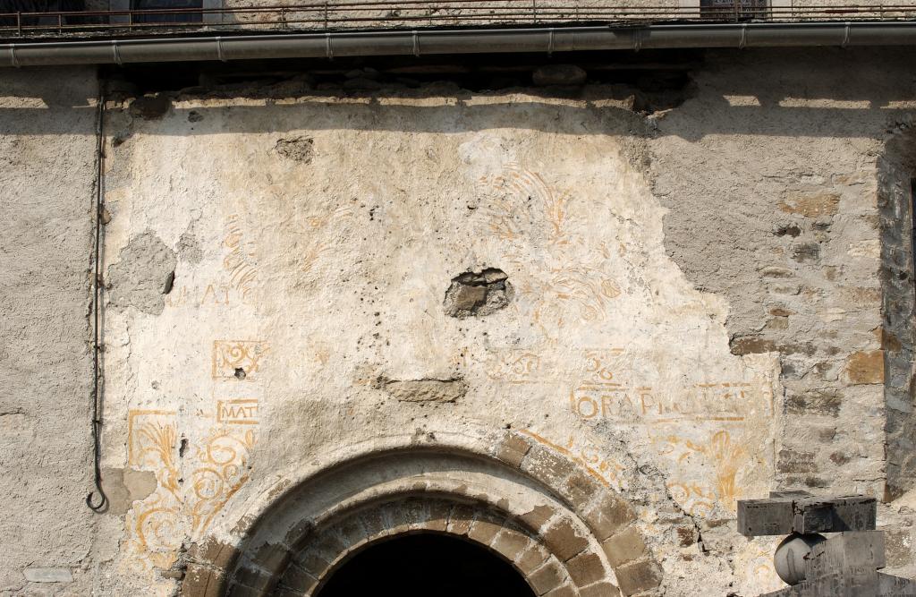 peinture monumentale de la façade extérieure sud et des murs intérieurs de l'ancienne église