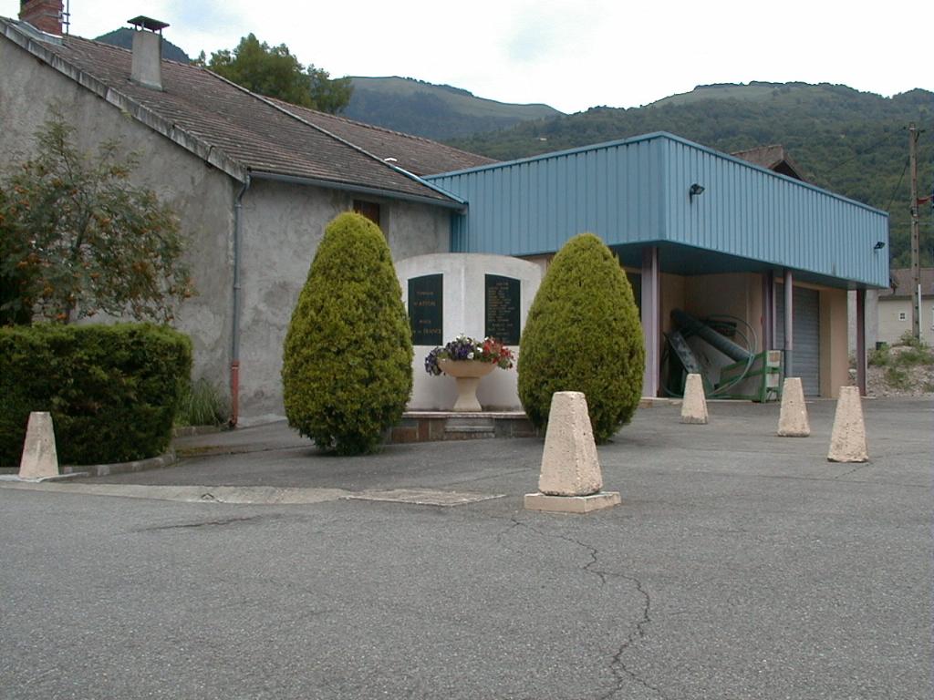 monument aux morts de la guerre de 1914-1918 et de la guerre de 1939-1945