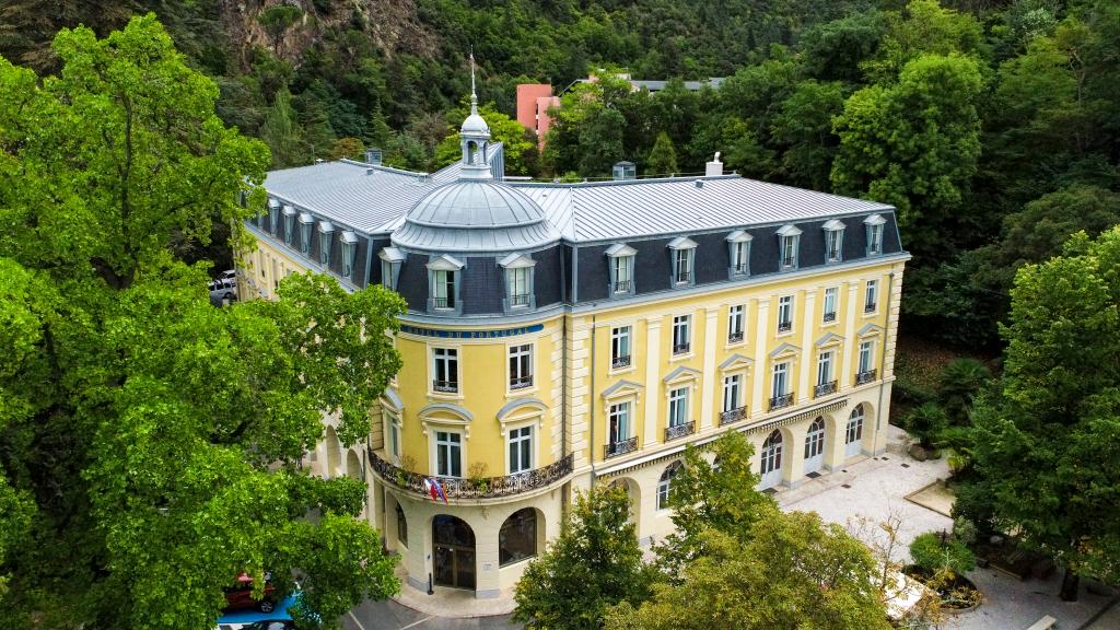 hôtel du sanatorium , puis hôtel du casino, puis hôtel du Portugal, villa comtesse