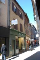 immeuble à boutique